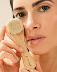 De La Heart Facial Dry Brush